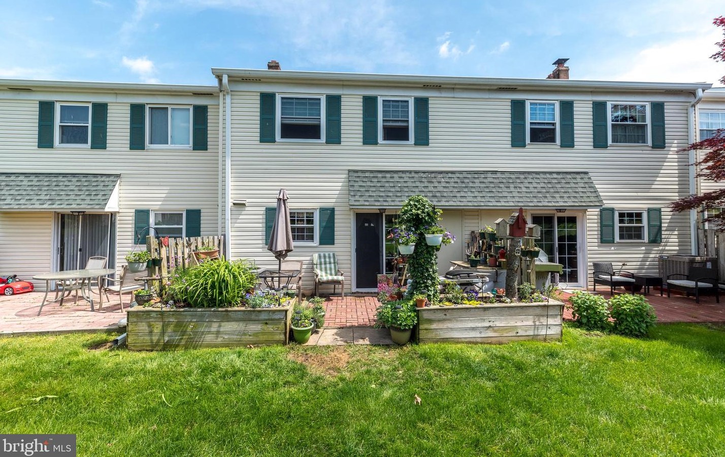 2431 Hillock Ct, Lansdale PA  exterior