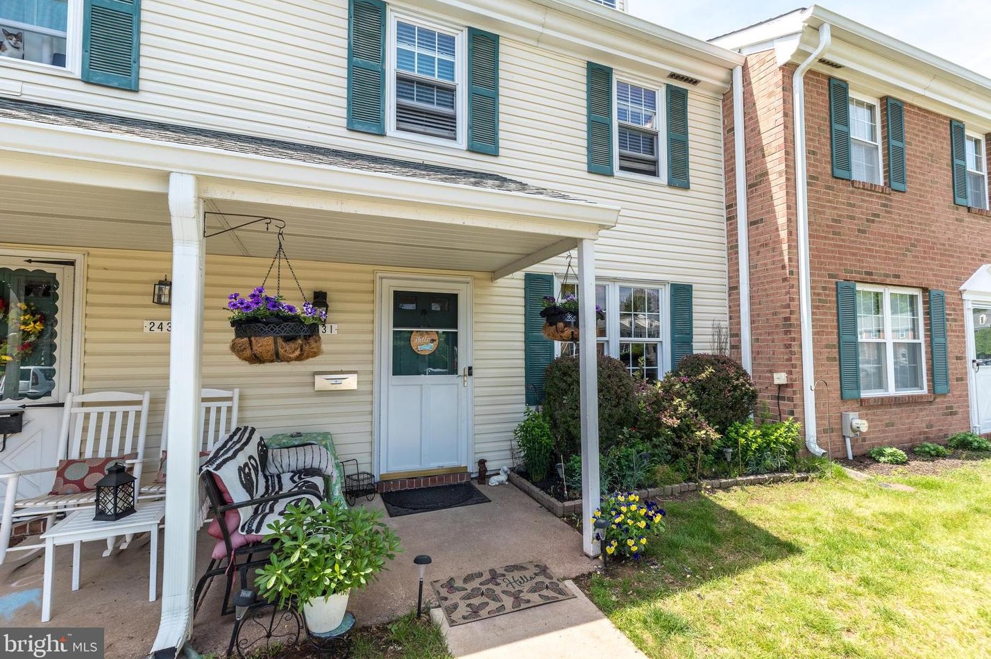 2431 Hillock Ct, Lansdale PA  19446-4320 exterior