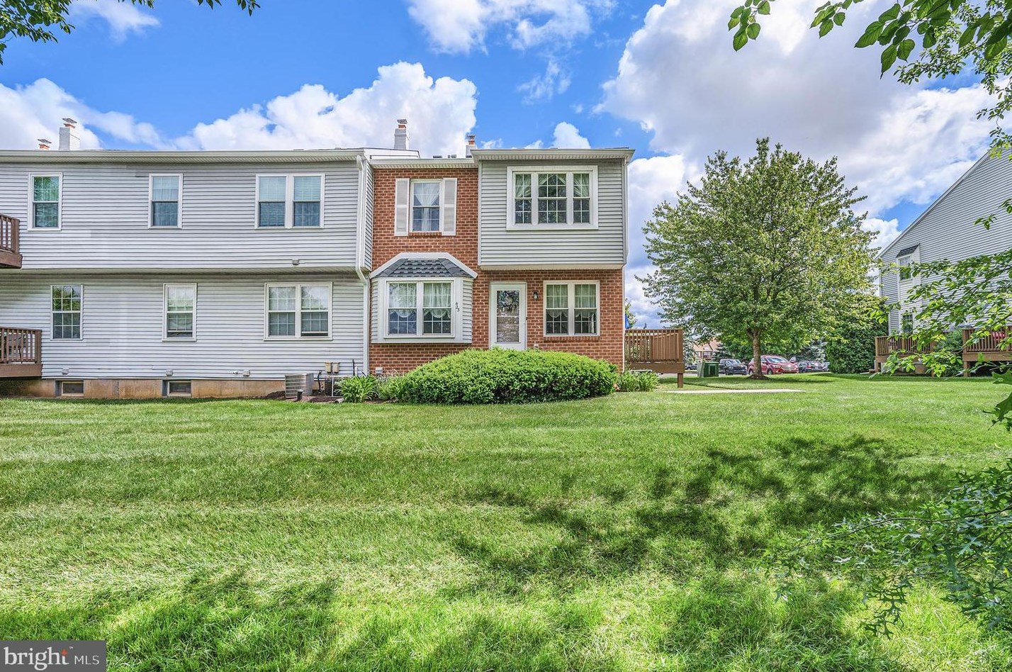 423 Wendover Dr, Norristown, PA