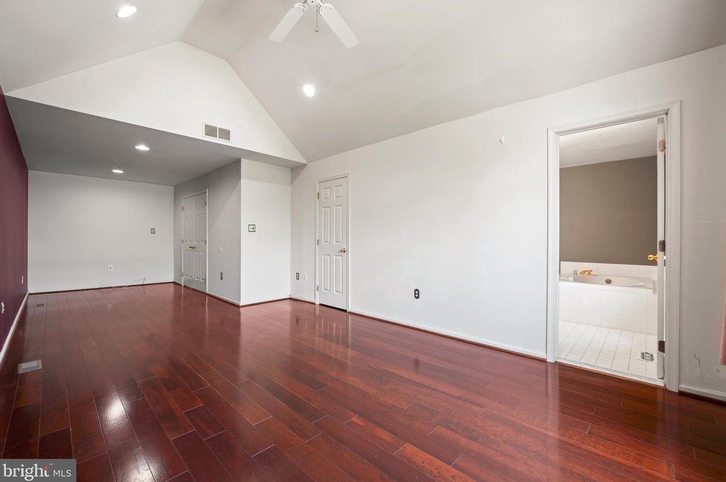 153 Mdw Vw Ln, Lansdale PA 19446-5932 exterior