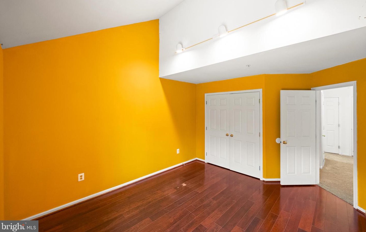 153 Mdw Vw Ln, Lansdale PA 19446-5932 exterior