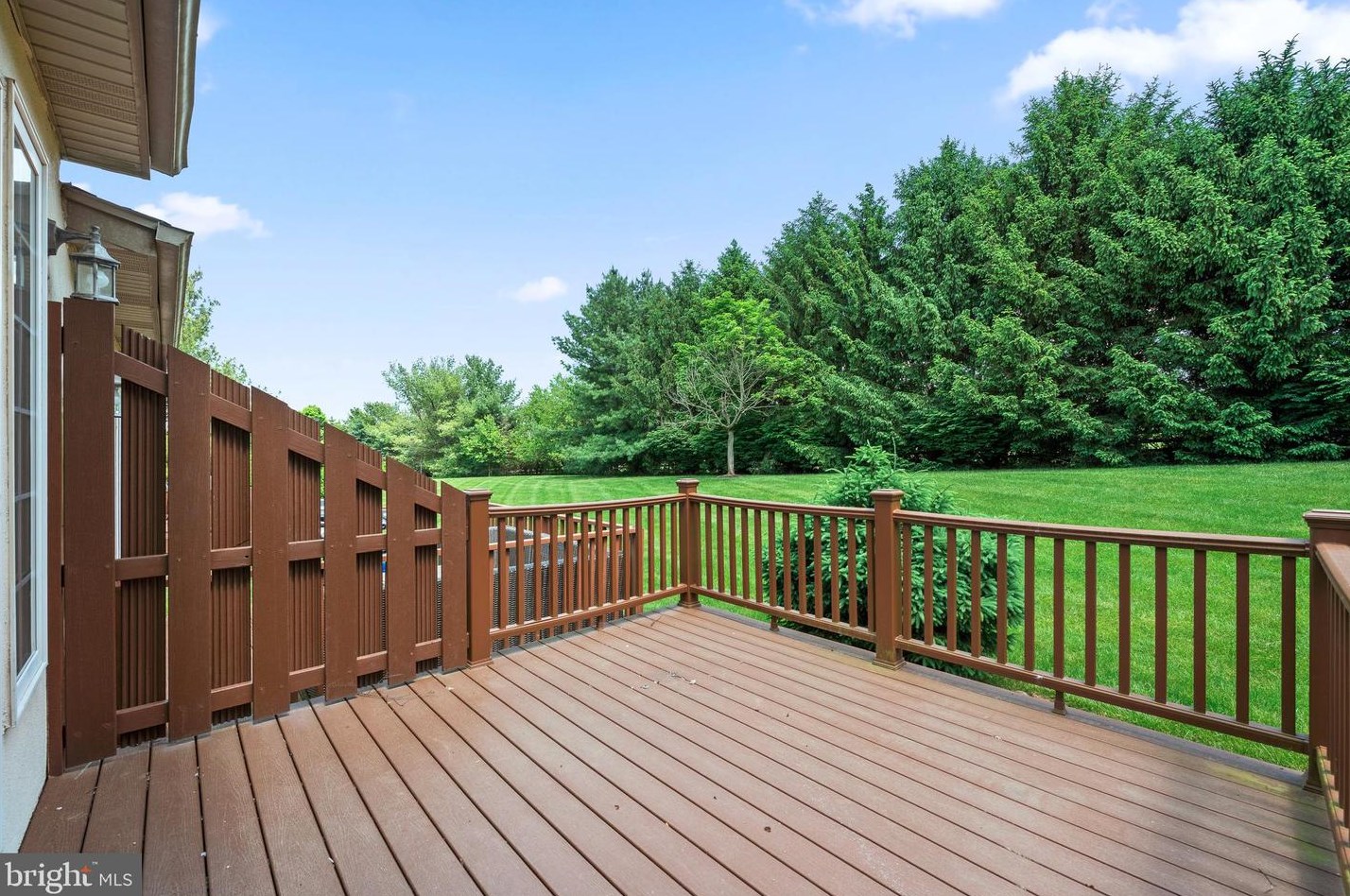 153 Mdw Vw Ln, Lansdale PA 19446-5932 exterior