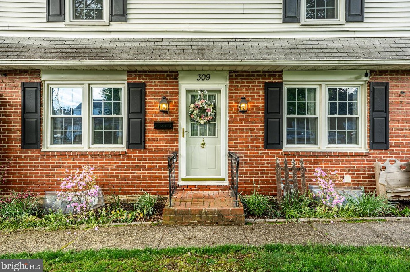 309 Silver Ave, Willow Grove, PA 19090-2822