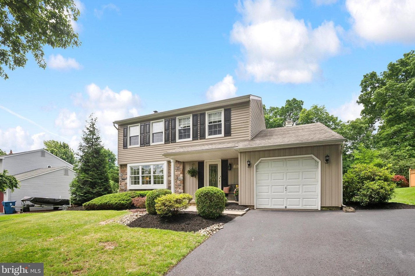 320 Grays Ln, Lansdale, PA 19446