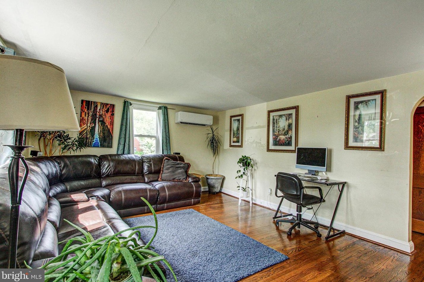 420 Cannon Ave, Lansdale PA 19446-3413 exterior