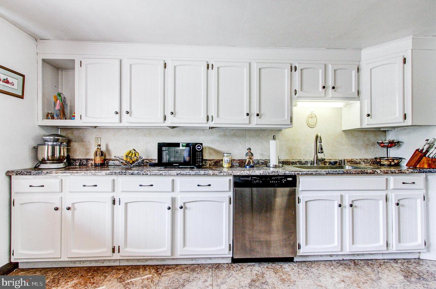 420 Cannon Ave, Lansdale PA 19446-3413 exterior