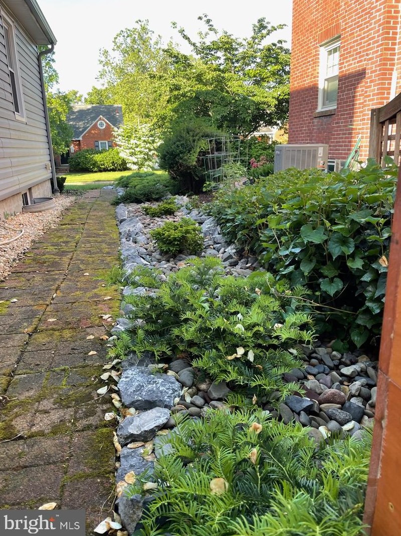 420 Cannon Ave, Lansdale PA 19446-3413 exterior