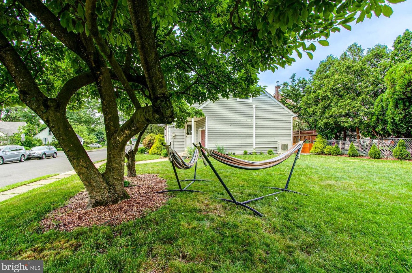 420 Cannon Ave, Lansdale PA 19446-3413 exterior