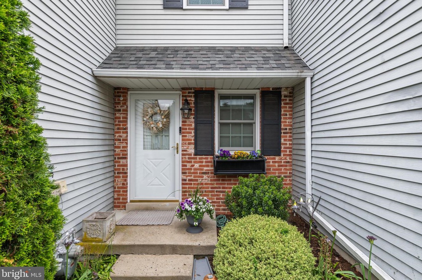 112 Red Haven Dr, North Wales, PA 19454