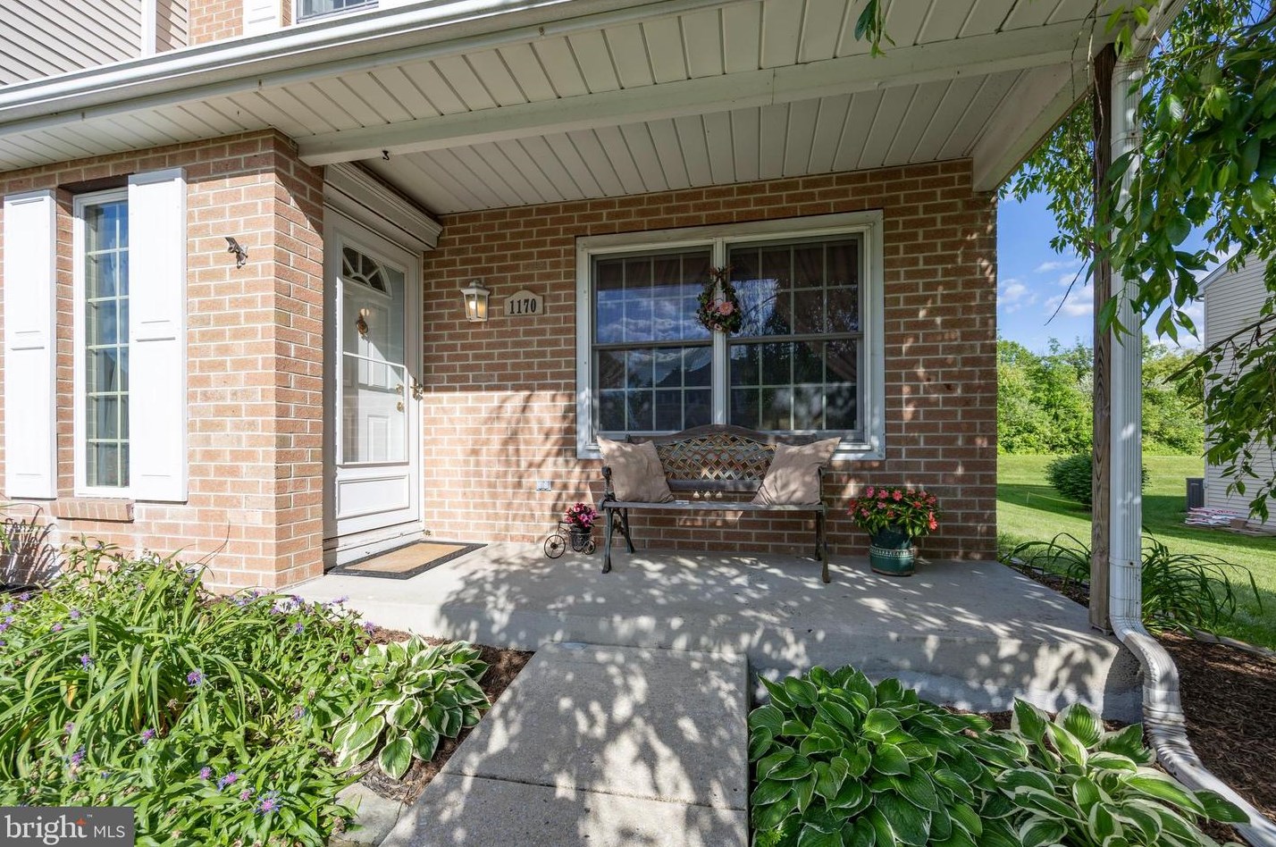 1170 Valley Stream Dr, Perkiomenville, PA 18074-9460