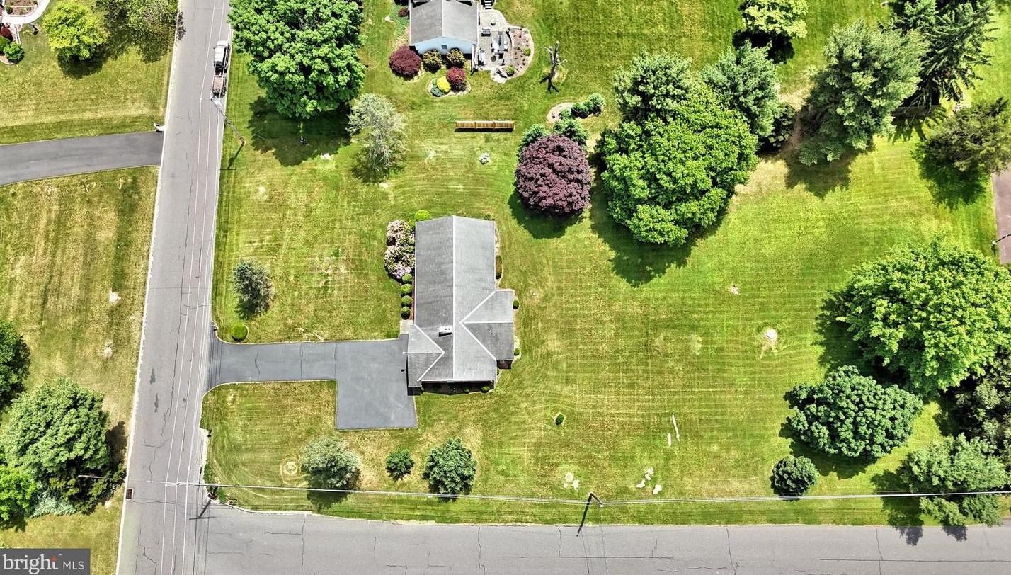 838 Price Rd, Harleysville, PA 19438-2123