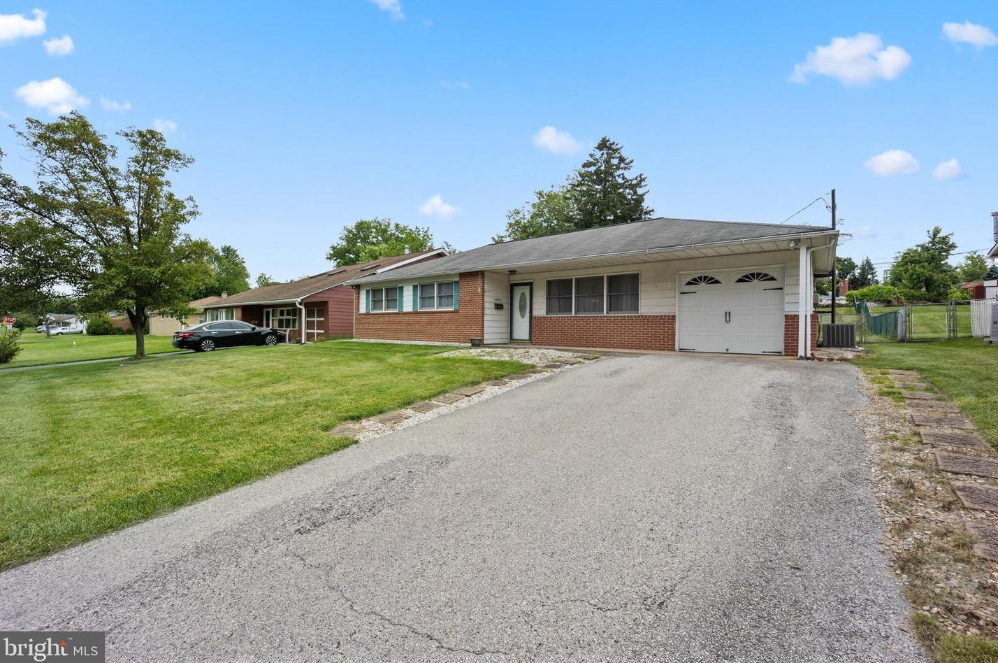 2906 Stoney Creek Rd, Norristown, PA 19401-1318