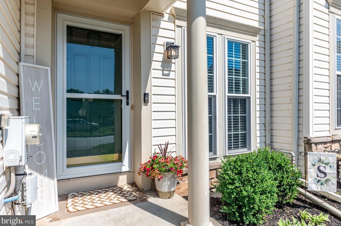 160 Royer Dr, Collegeville, PA 19426-2273