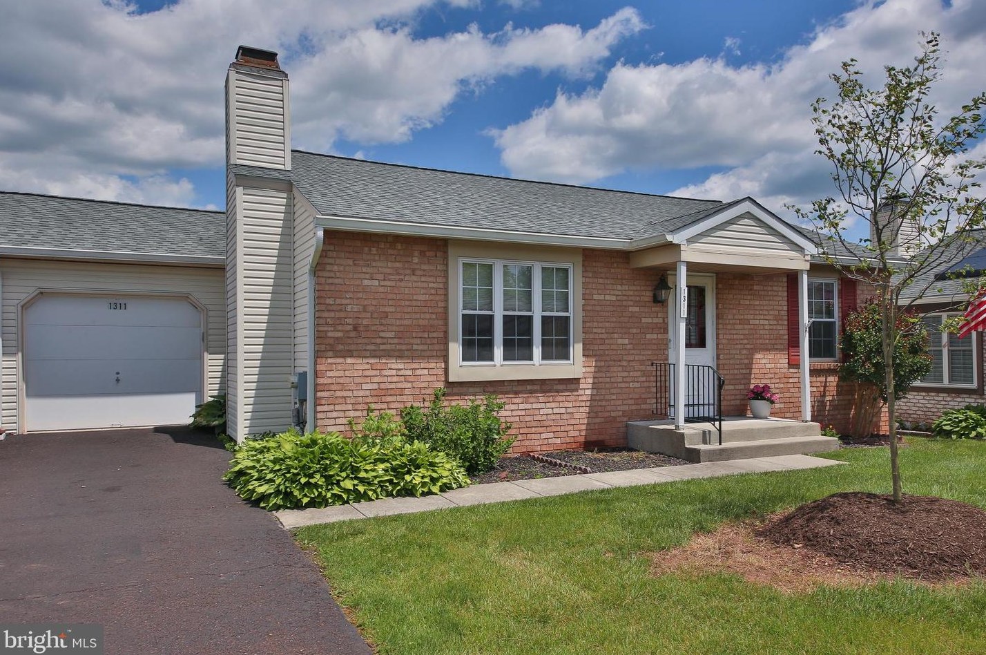 1311 Fairbourne Ct, Lansdale, PA 19446