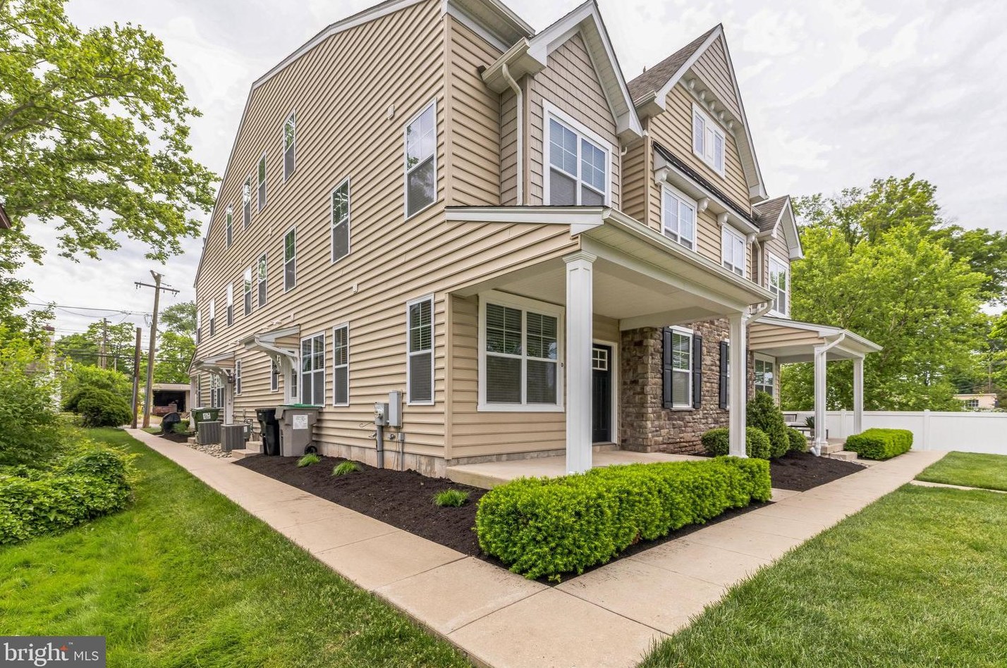 324 W Walnut St #apartment D, North Wales, PA 19454