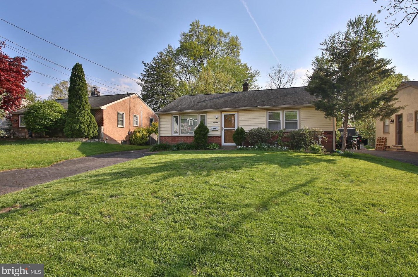 240 9 St, North Wales PA  19454-2914 exterior