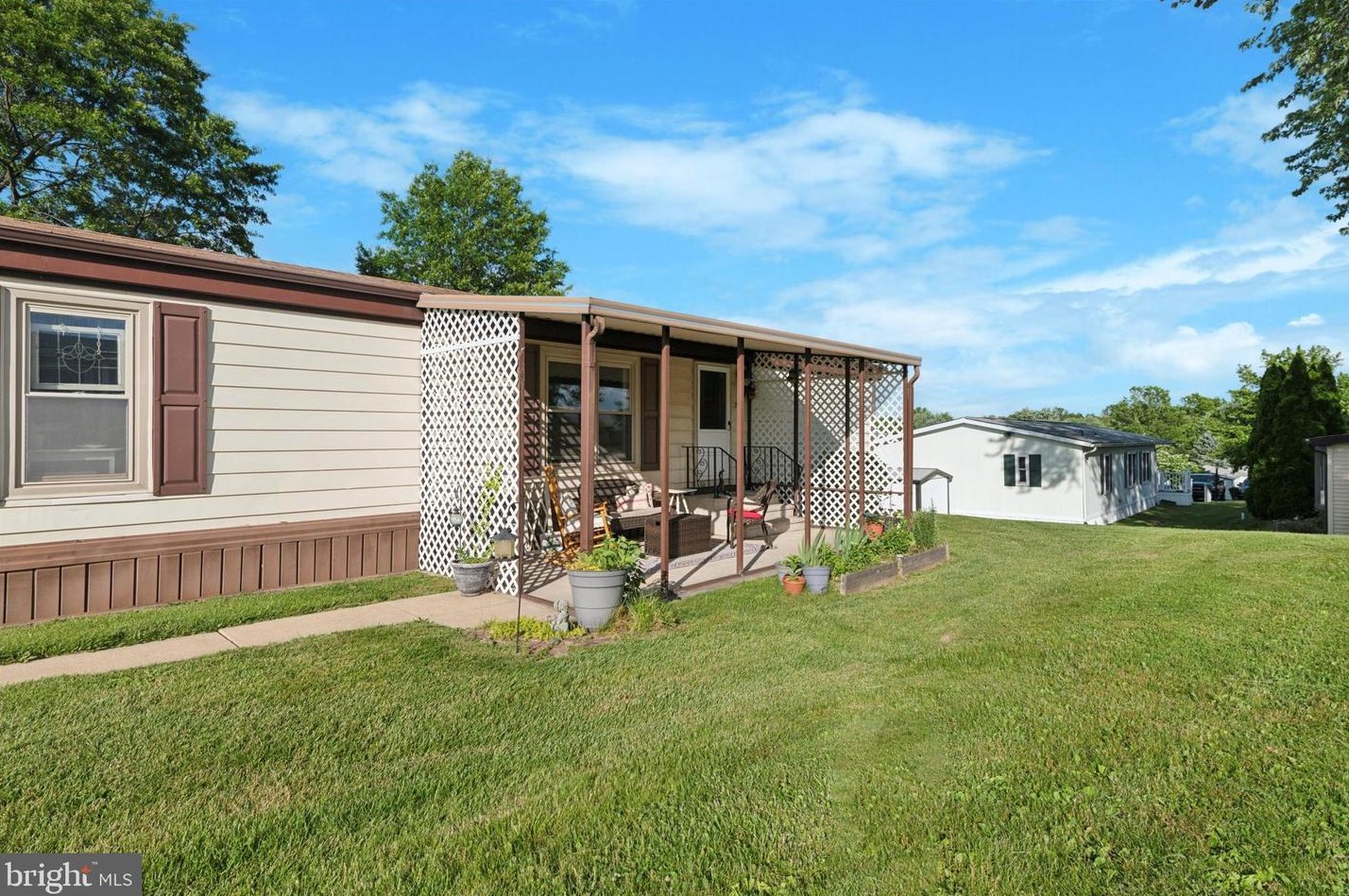 204 Highland Ct, North Wales, PA 19454-1113