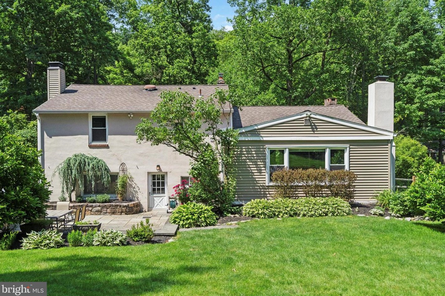 2325 Willow Brook Dr, Huntingdon Valley, PA 19006