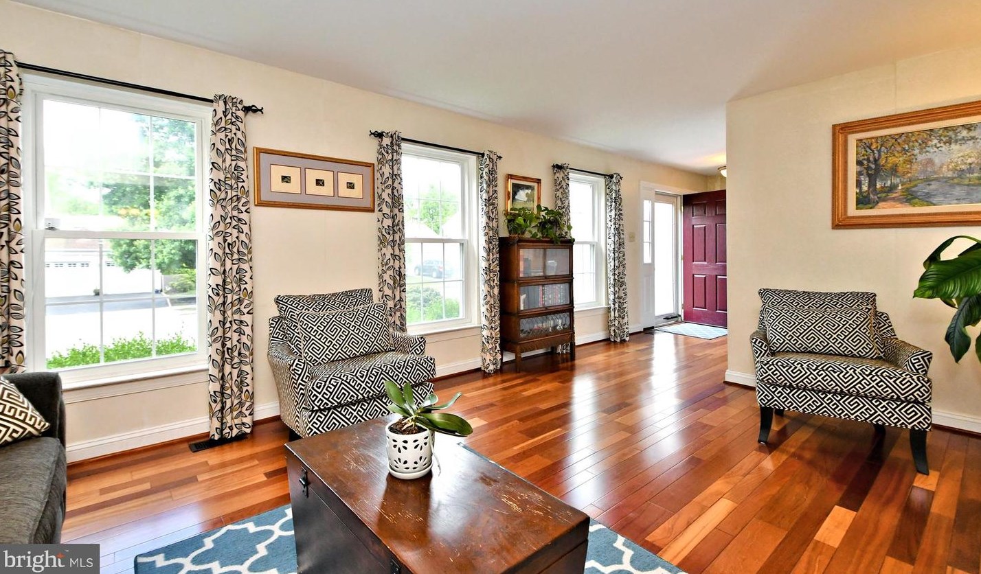 31 Ironwood Dr, Collegeville PA  19426-3911 exterior