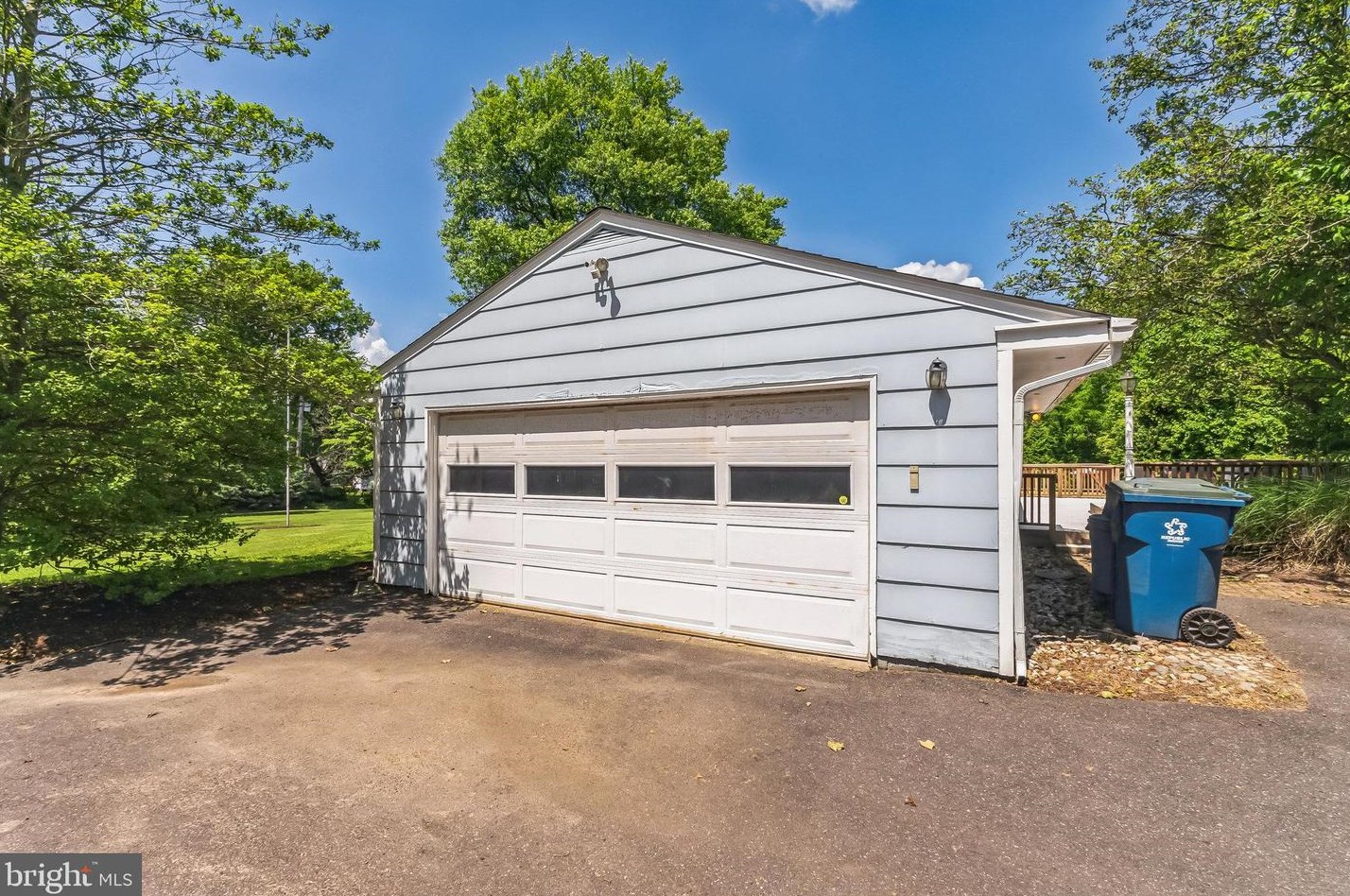 1406 Taylor Rd, Lansdale PA  19446-1552 exterior