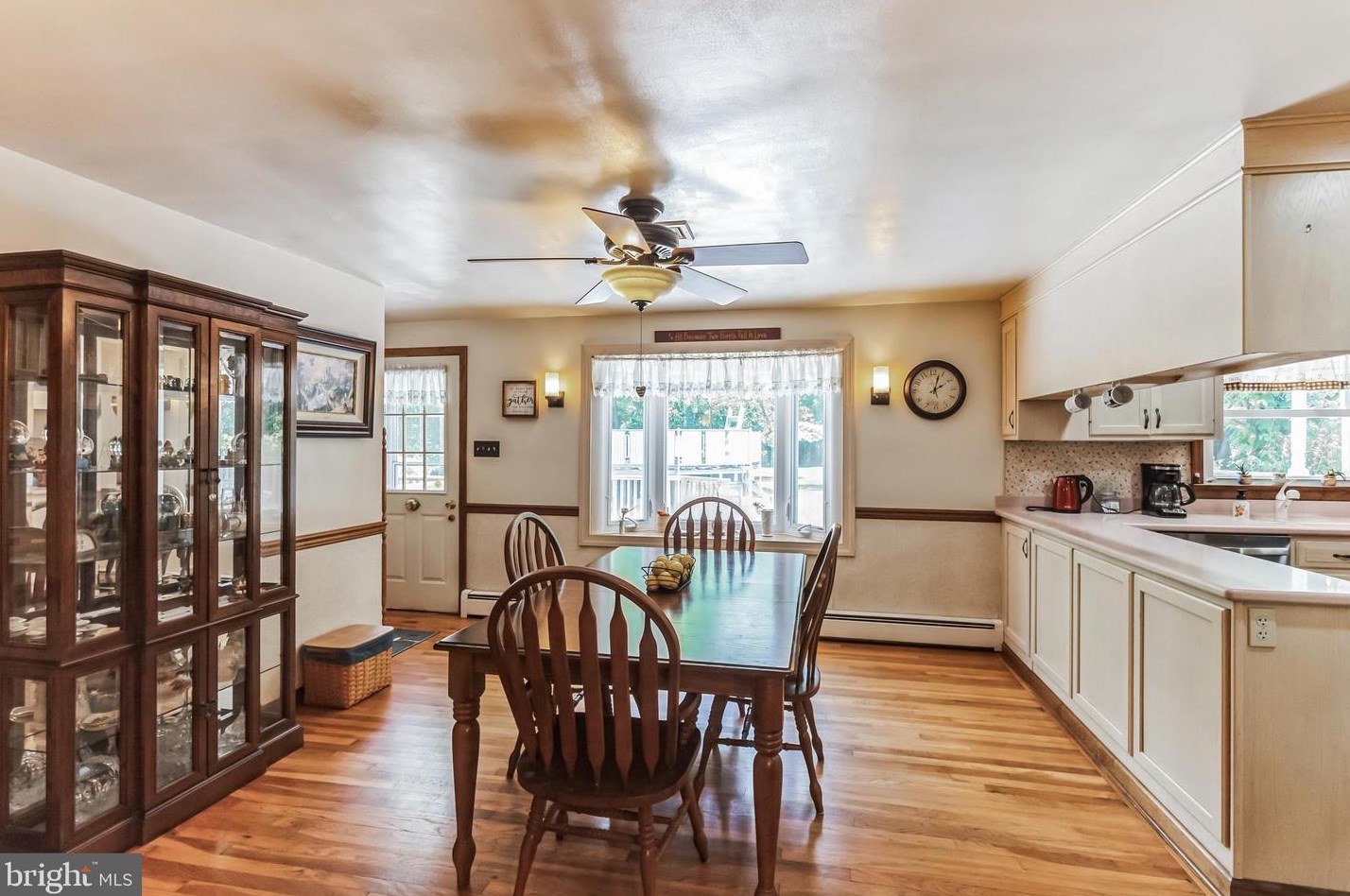 1406 Taylor Rd, Lansdale PA  19446-1552 exterior