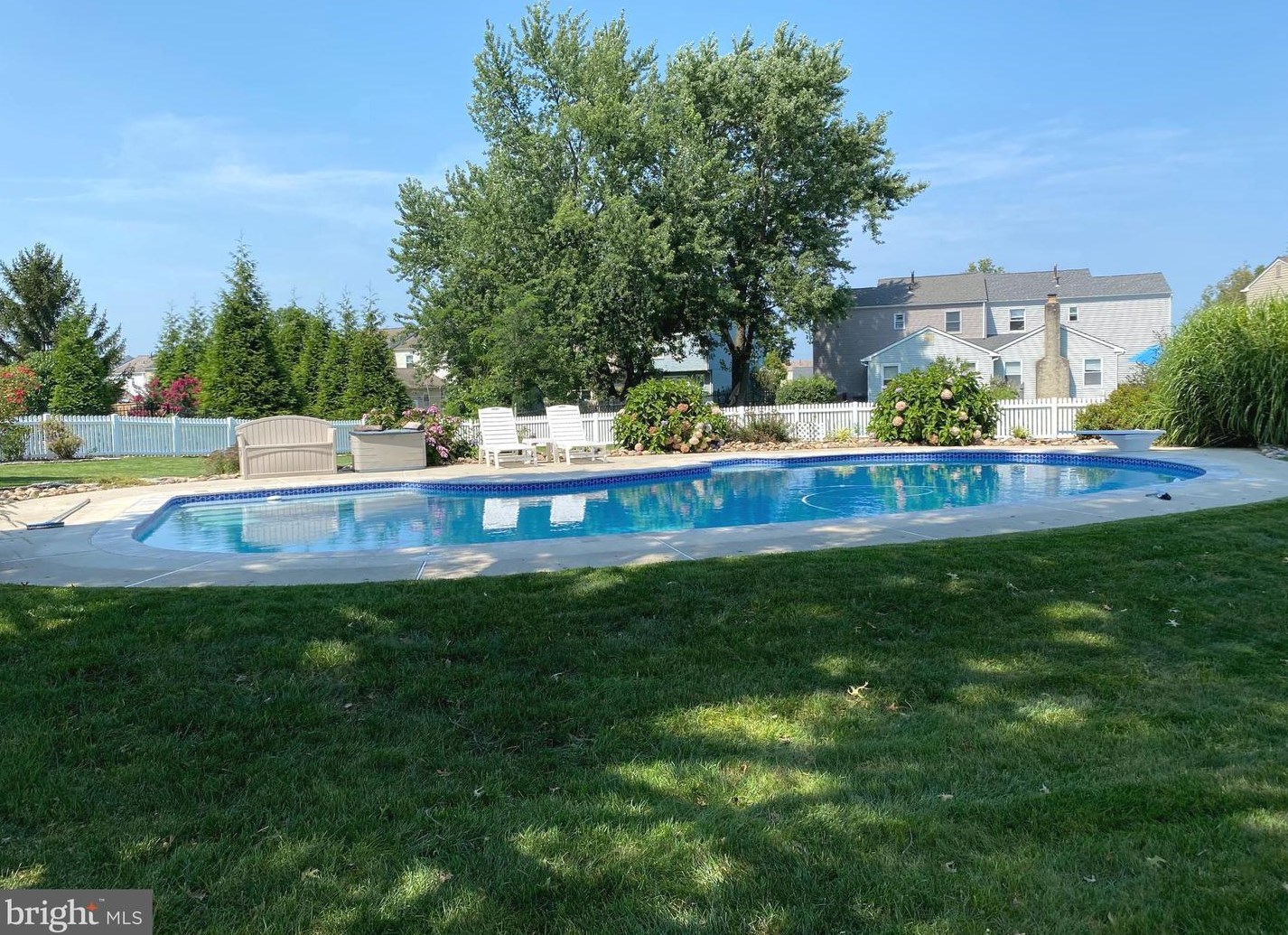 12 Paddock Cir, Horsham, PA 19044