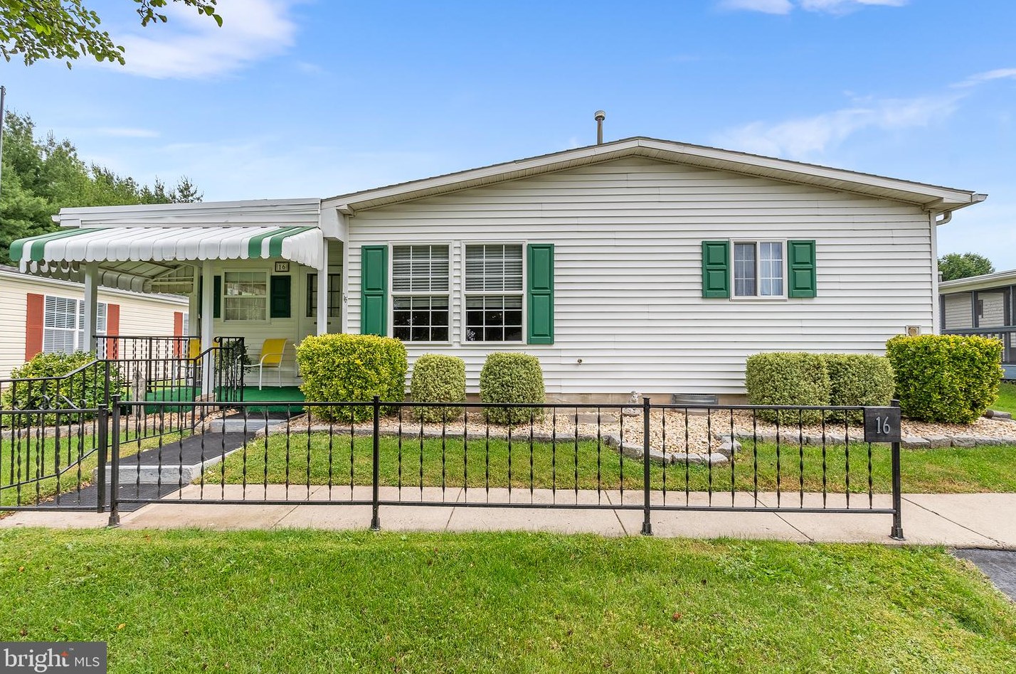 16 Juniper Ct, Harleysville, PA 19438-2965