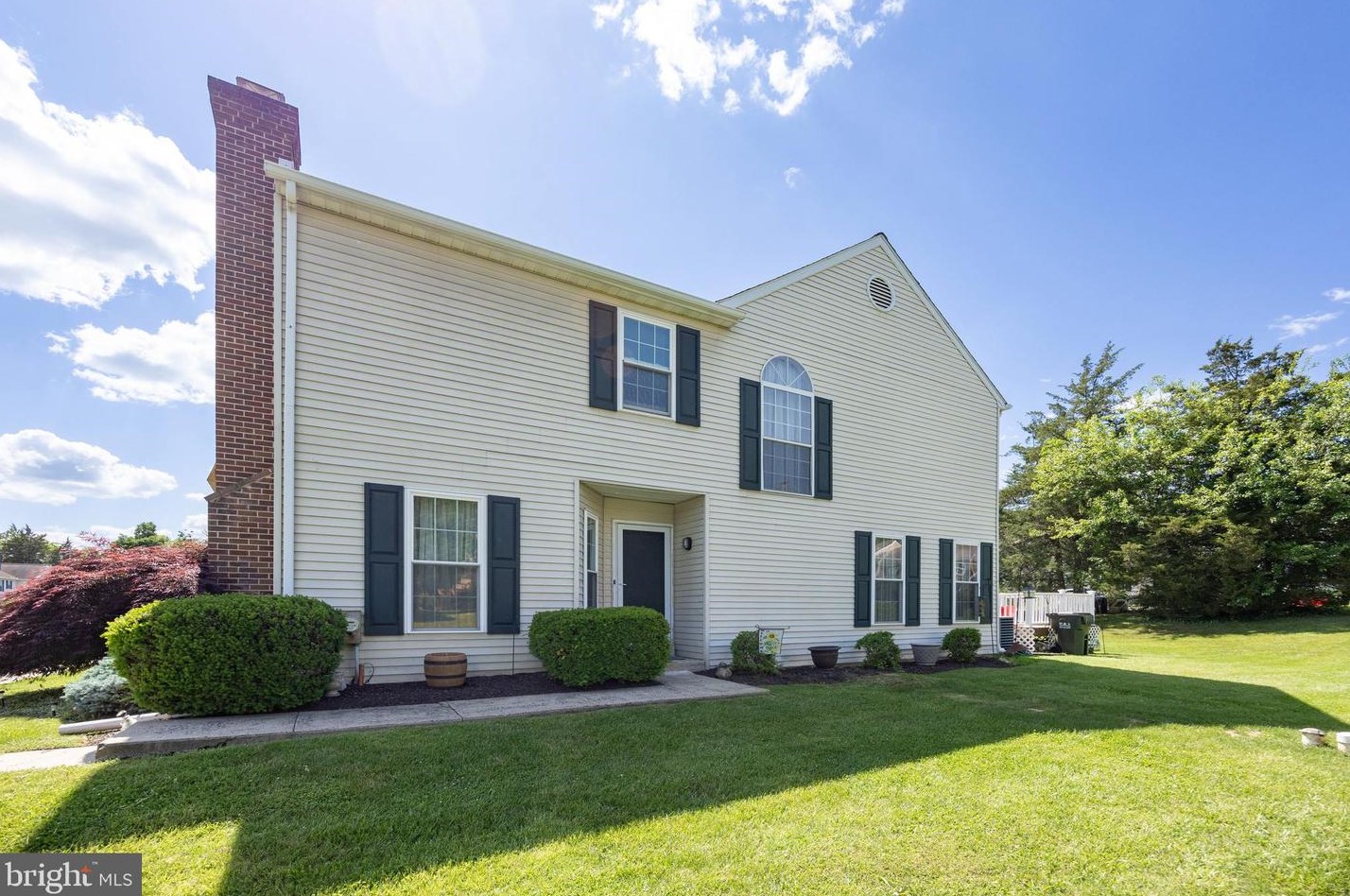 20 Village Dr, Collegeville, PA 19473-1793
