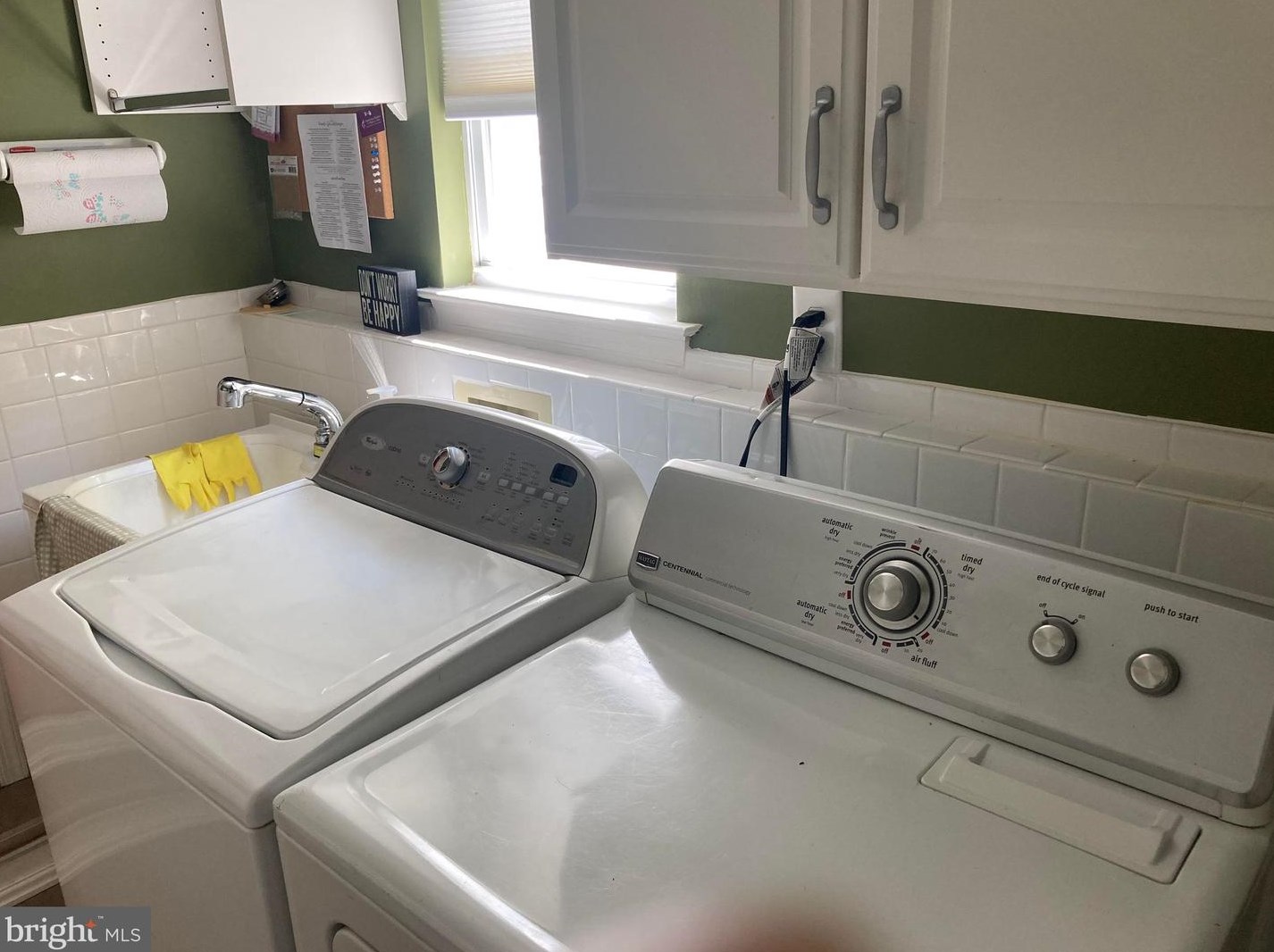 102 Pemberton Ct, North Wales PA 19454-4230 exterior