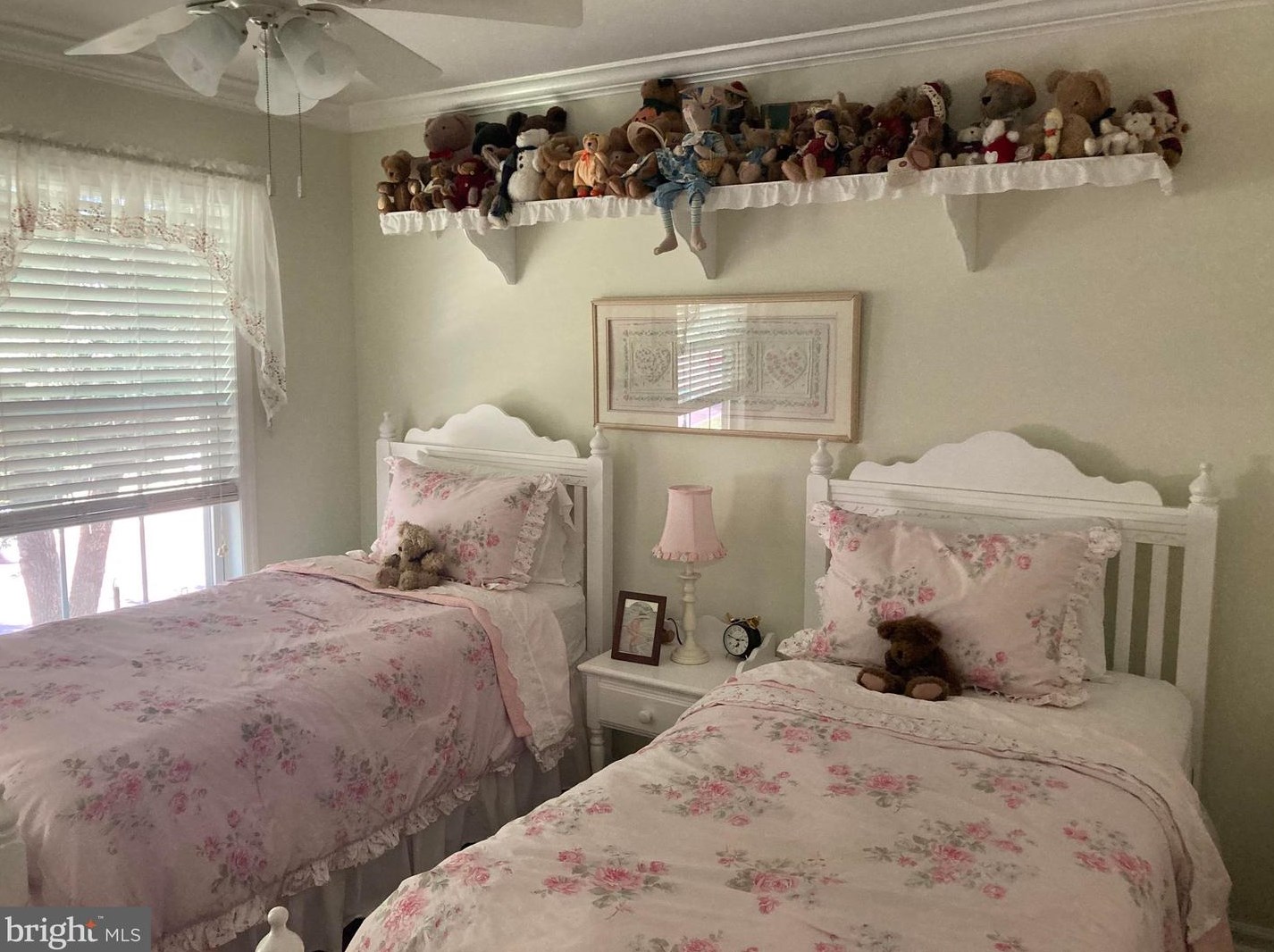 102 Pemberton Ct, North Wales PA 19454-4230 exterior