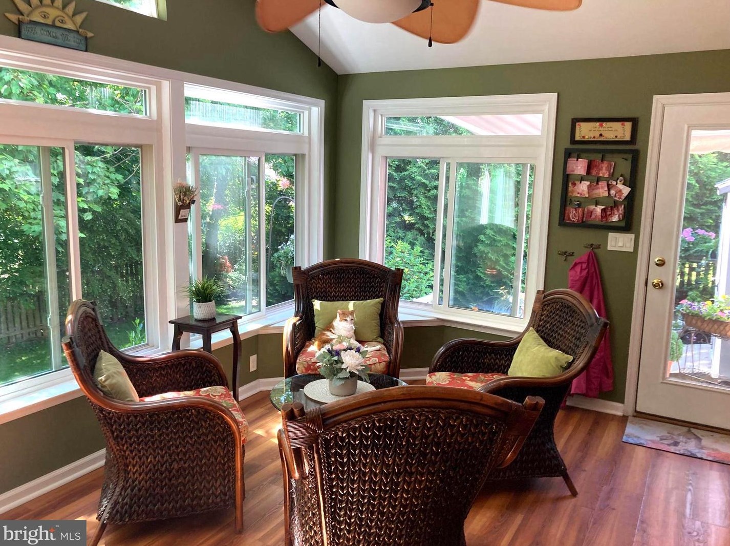 102 Pemberton Ct, North Wales PA 19454-4230 exterior