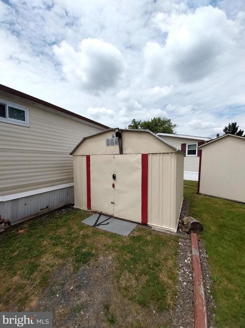 117 Washington Dr, Norristown PA  19403-2555 exterior