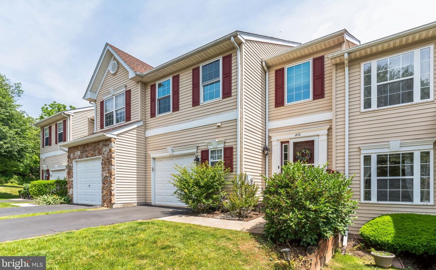 810 Lizzie Ln, Limerick, PA 19468