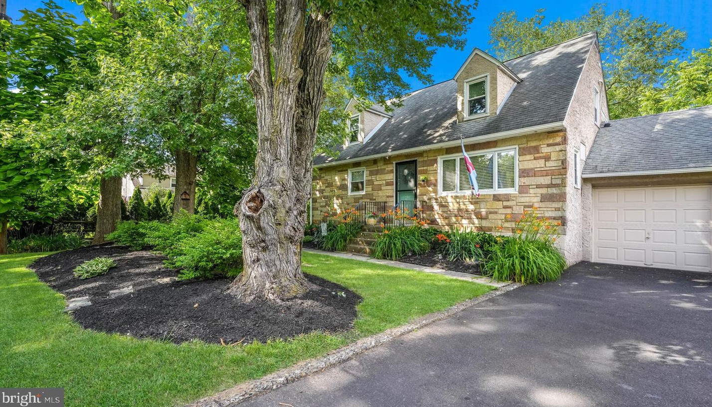 1145 Forrest Ave, Lansdale, PA 19446-1315