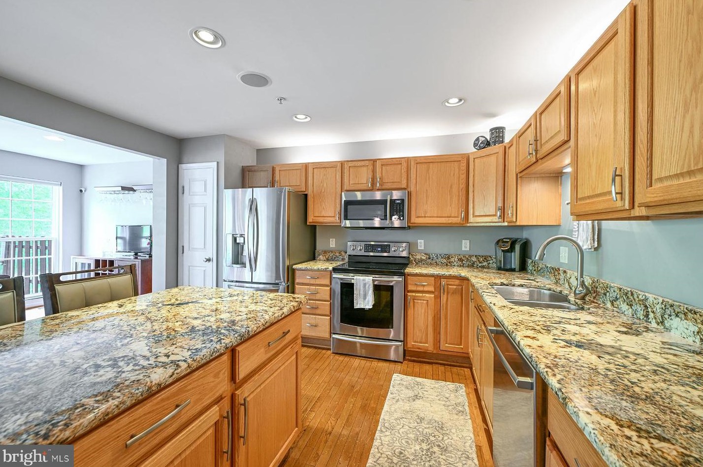 33 Creekside Dr, Pottstown, PA 19464-2984