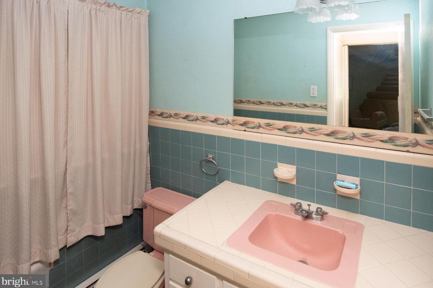 1029 Snyder Rd, Lansdale PA  19446-4609 exterior