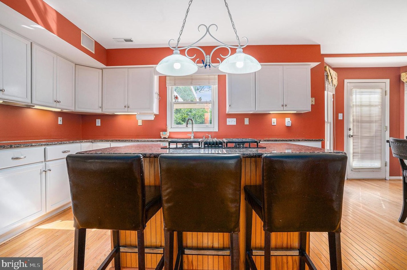 139 Clover Leaf Ln, North Wales PA  19454-1929 exterior