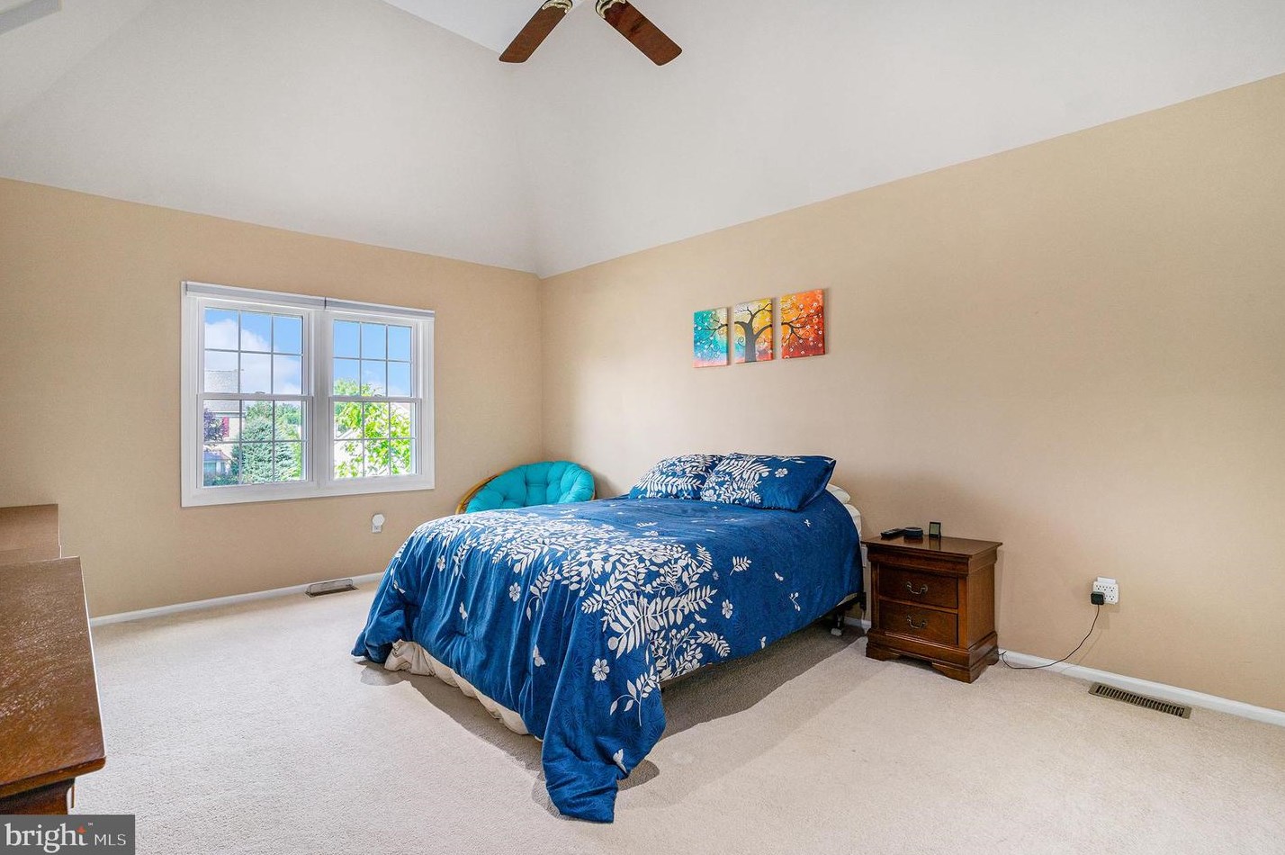 139 Clover Leaf Ln, North Wales PA  19454-1929 exterior