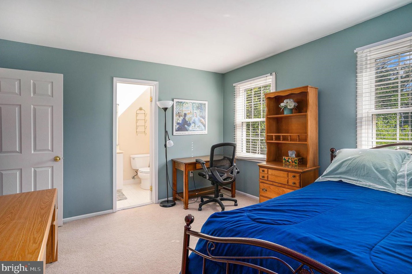 139 Clover Leaf Ln, North Wales PA  19454-1929 exterior