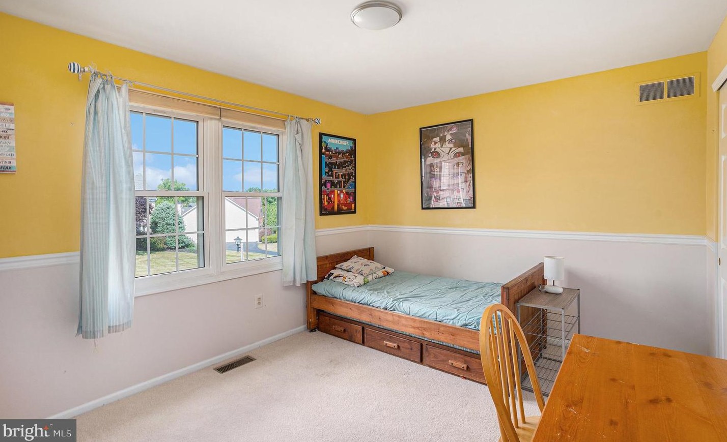 139 Clover Leaf Ln, North Wales PA  19454-1929 exterior