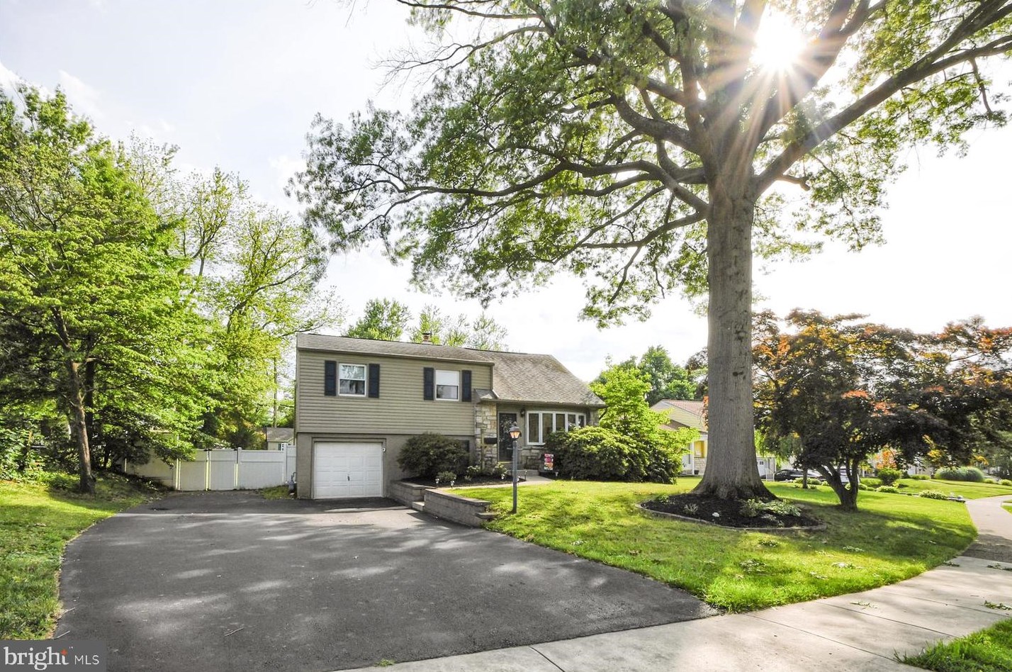 1100 Columbia Ave, Lansdale, PA 19446