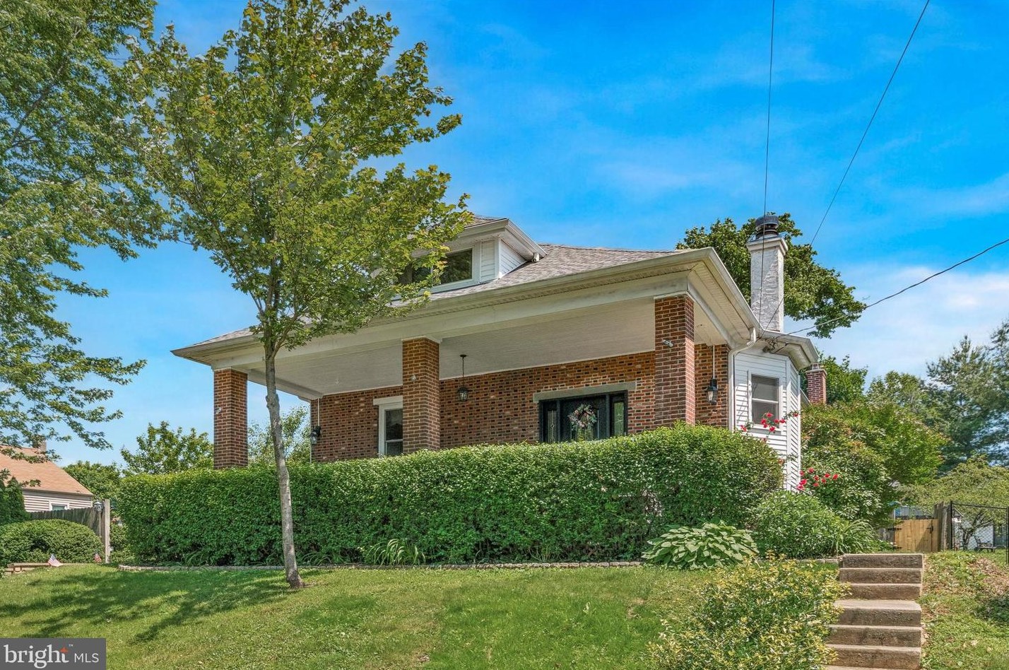 115 Gilpin Rd, Willow Grove, PA 19090-2421