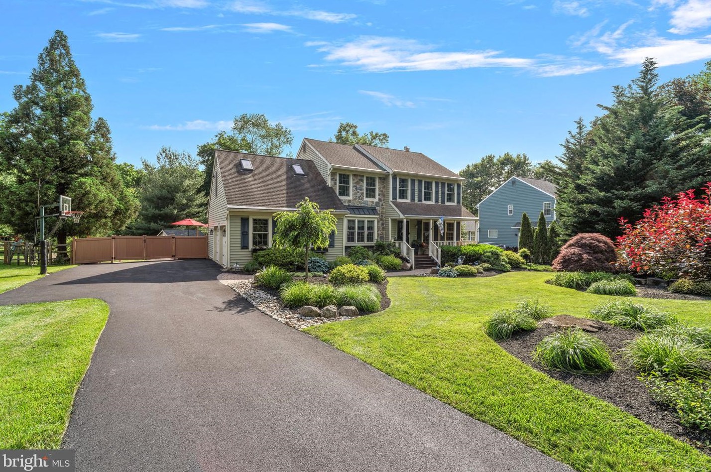 38 Andrew Ln, Lansdale, PA 19446