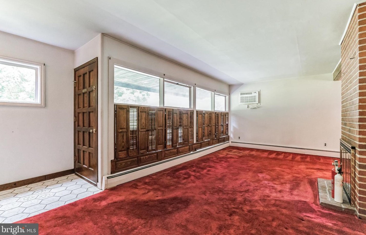8702 Patton Rd, Ardsley, PA 19038-7432