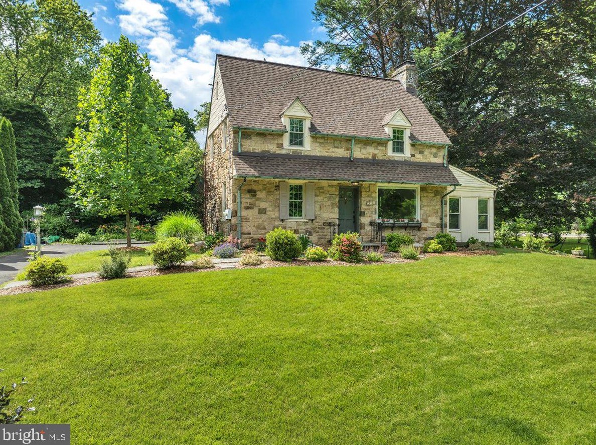45 Carter Ln, Melrose Park, PA 19027