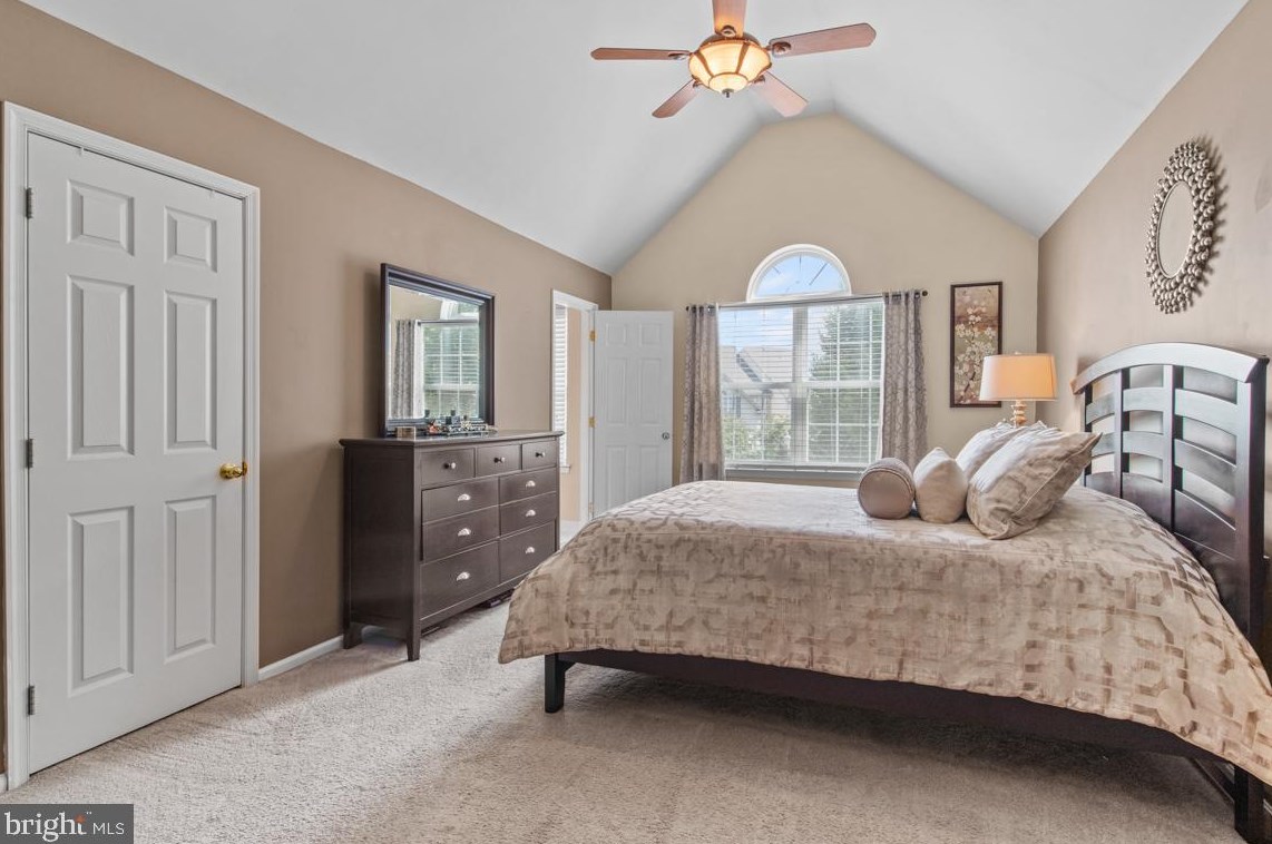 121 Mdw Vw Ln, Lansdale PA 19446-5929 exterior