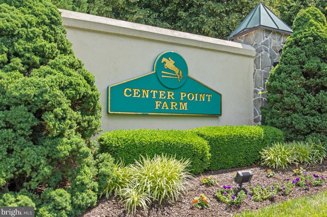 121 Mdw Vw Ln, Lansdale PA 19446-5929 exterior