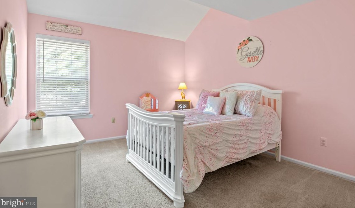 121 Mdw Vw Ln, Lansdale PA 19446-5929 exterior