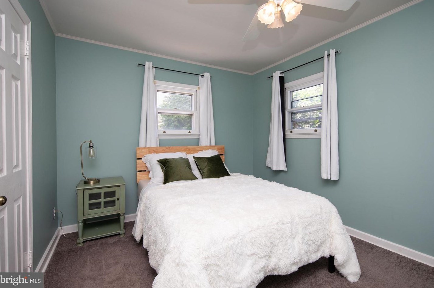 307 Crestview Rd, Lansdale PA 19446-2908 exterior