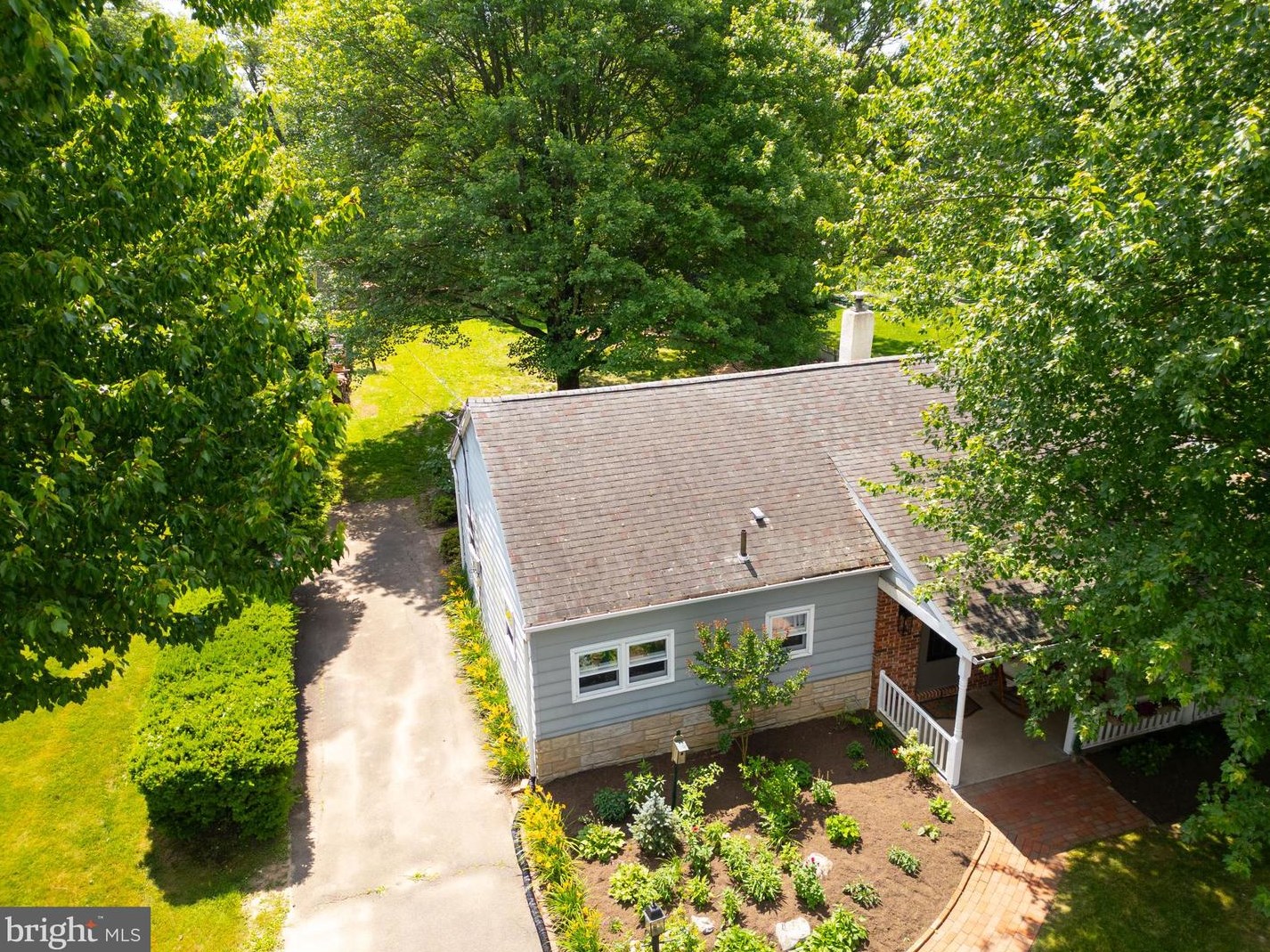 307 Crestview Rd, Lansdale PA 19446-2908 exterior